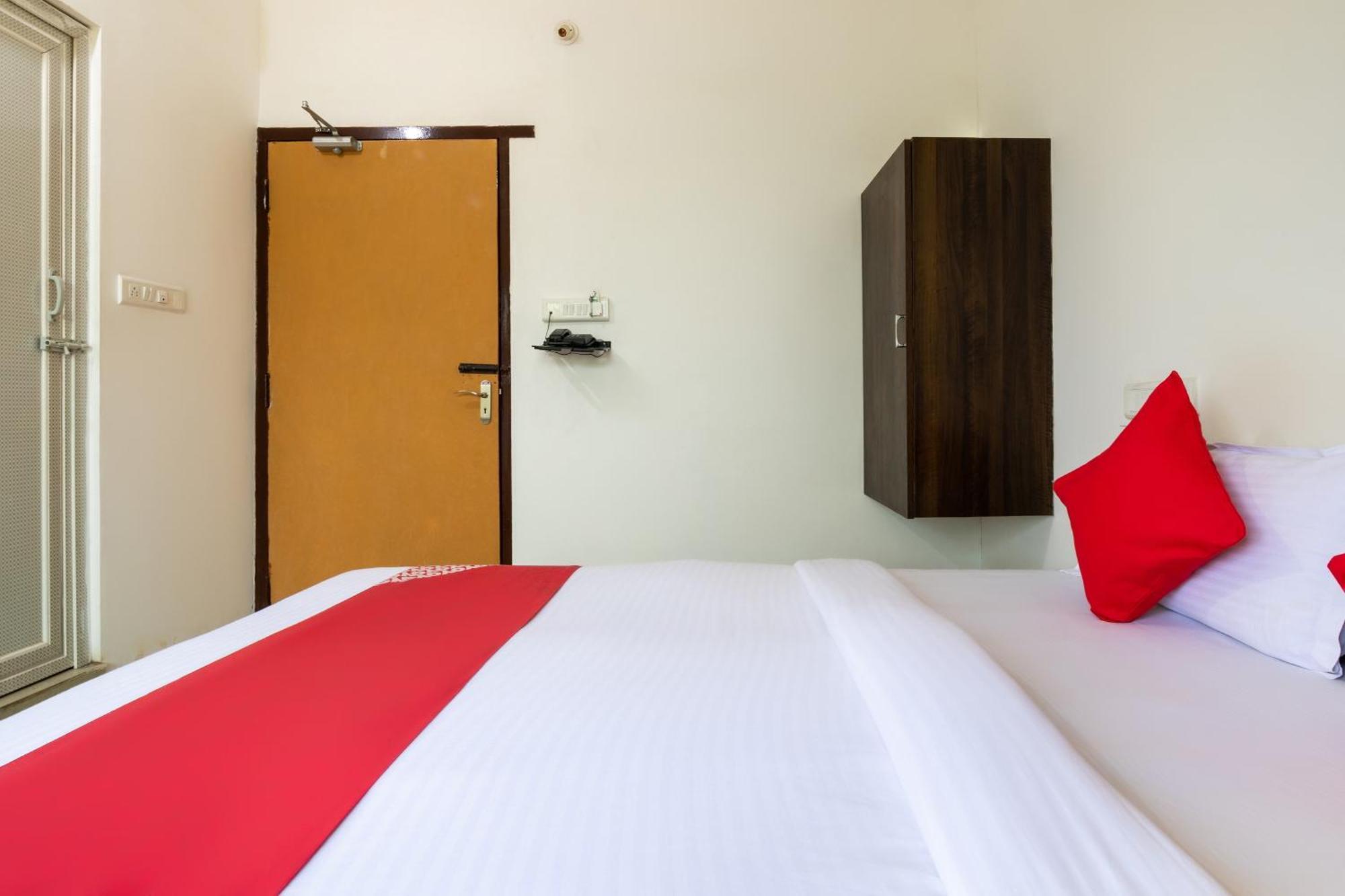 Oyo Splenor Inn Kammasandra Kültér fotó