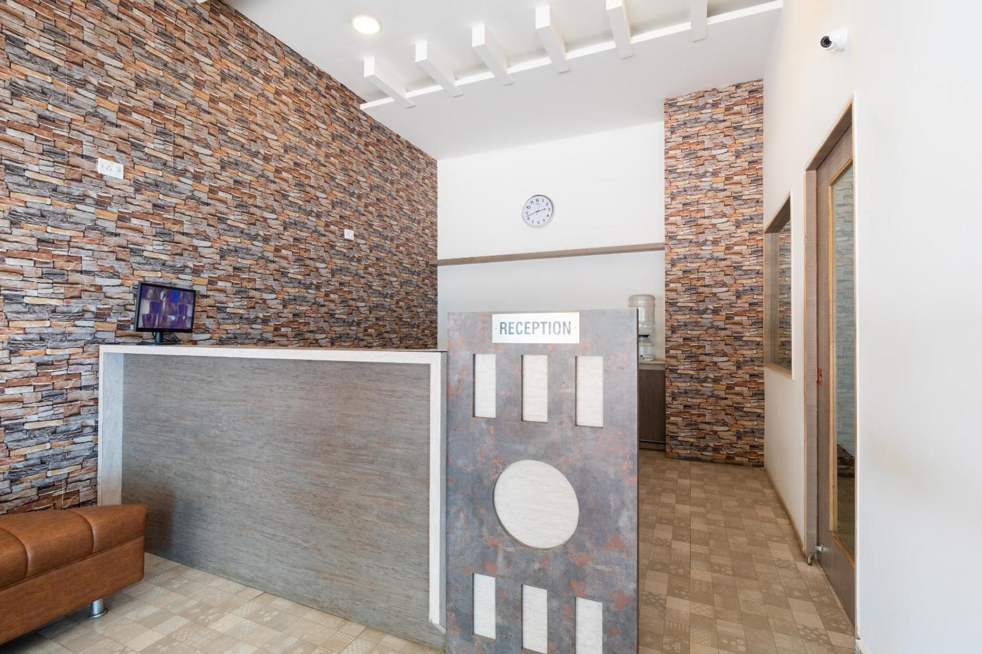 Oyo Splenor Inn Kammasandra Kültér fotó