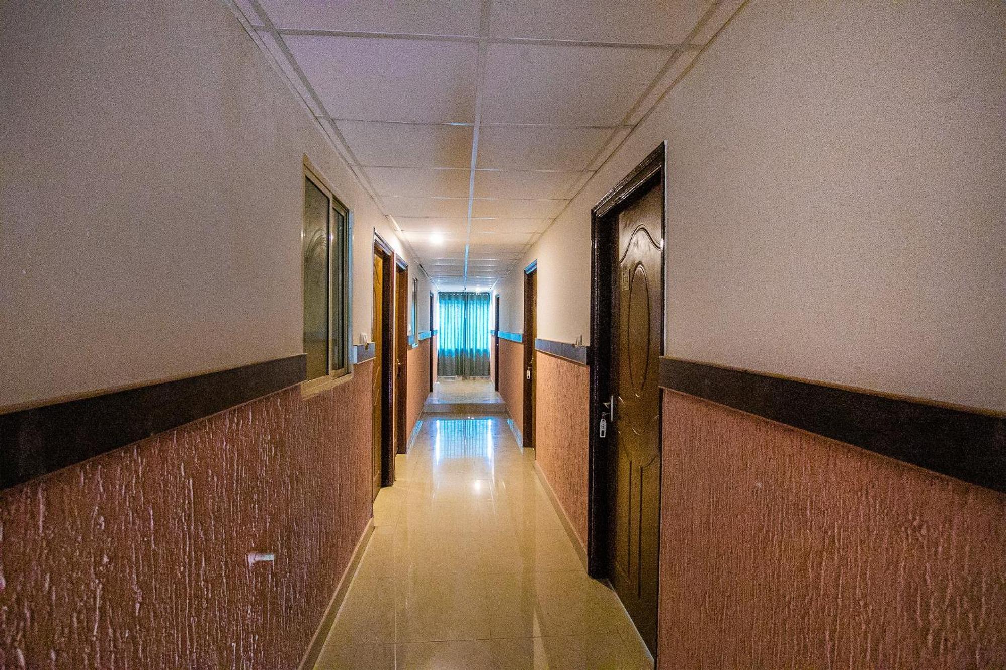 Oyo Splenor Inn Kammasandra Kültér fotó